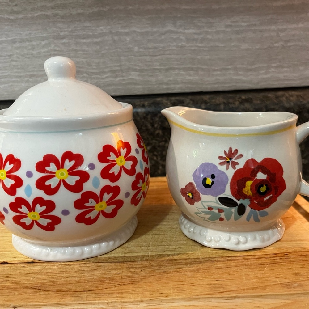 The Pioneer Woman Red and Purple Floral Sugar and Creamer Set